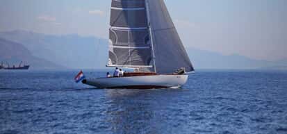 Voilier pres de Split, Croatie