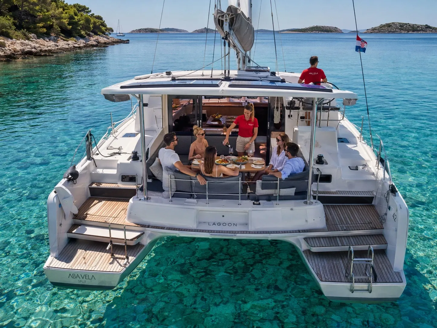 Charter jachty s posádkou ze Splitu v Chorvatsku