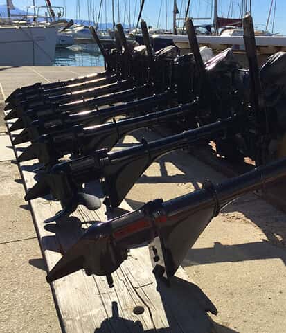 Maintaining Mercury 2.5 outboard engine